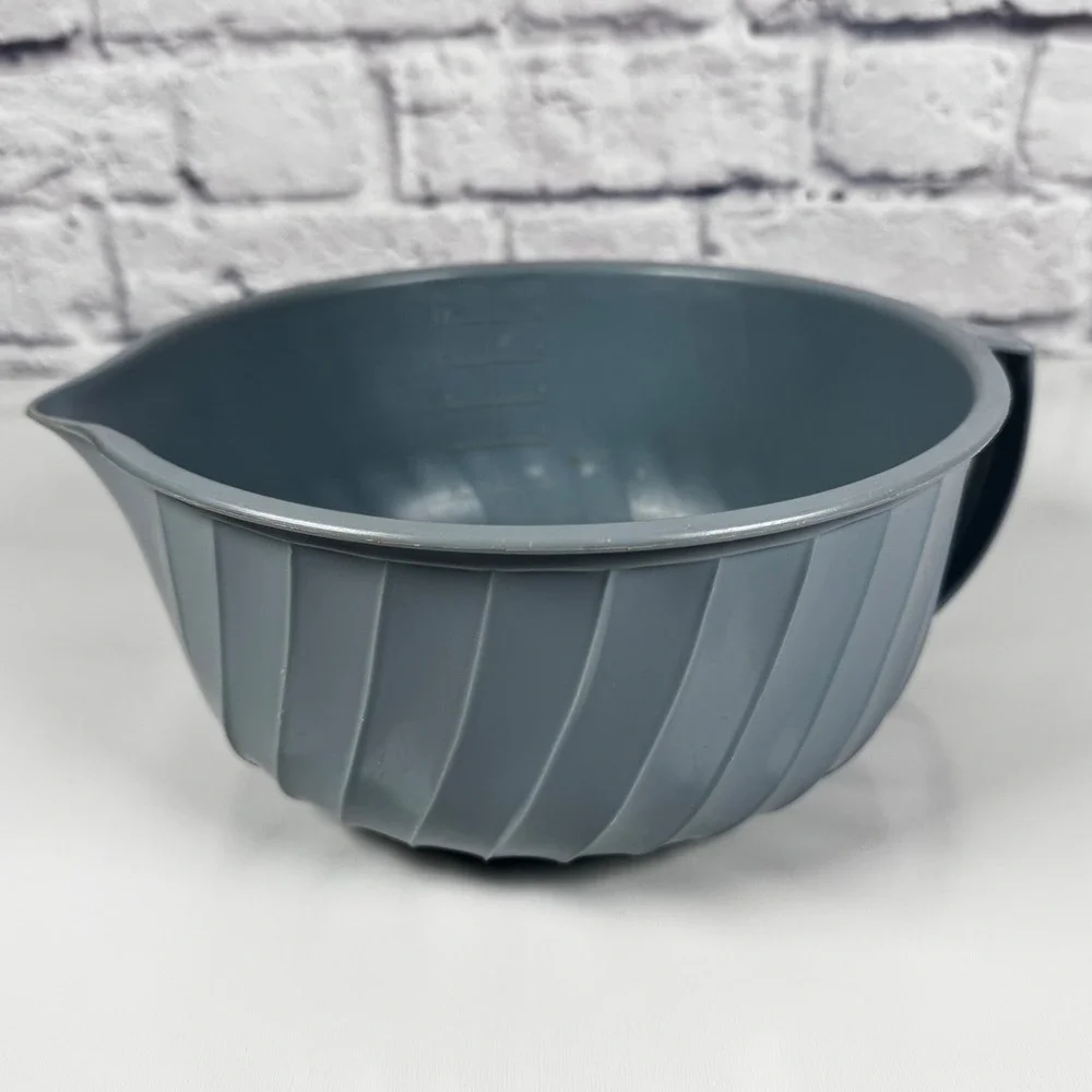 Vintage Shamrock Neatway Blue Swirl 2.5 QT Plastic Mixing Batter Bowl 10Cup READ